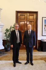 LR Christopher Drexler mit dem Botschafter von Estland, Toomas Kukk (v.l.). © Land Steiermark; Nutzung bei Quellenangabe honorarfrei